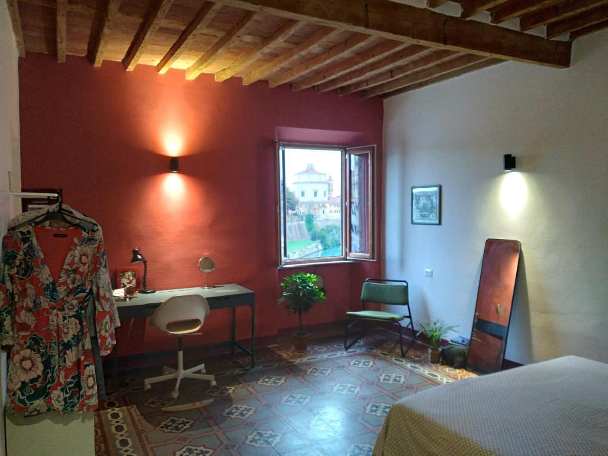 Lotte'S Guesthouse Ліворно Екстер'єр фото